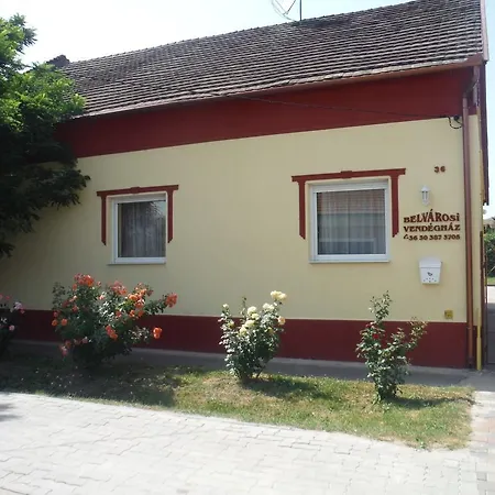 Belvarosi Vendeghaz Guest house Oroshaza